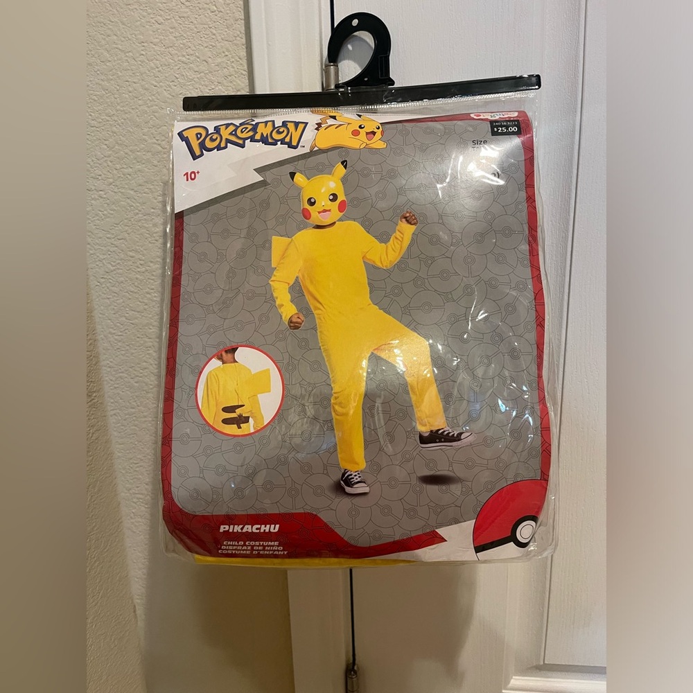 Ships immediately!! Brand new (10/12)  Pikachu costume for youth.